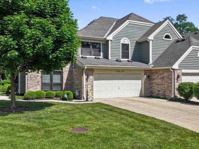 Townhouse for sale in Westchester, Illinois