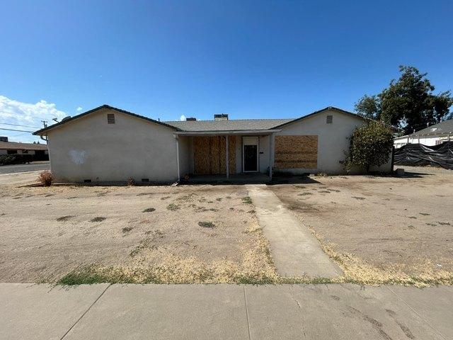 House for sale in Orange Cove, Fresno County