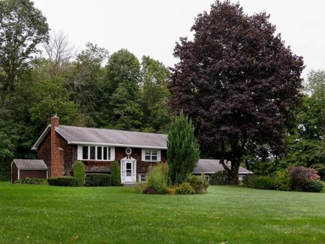 House for sale in Glen Heights, Charlton