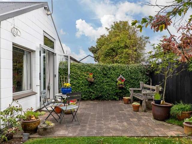 Apartment for sale in Saint Albans, Canterbury