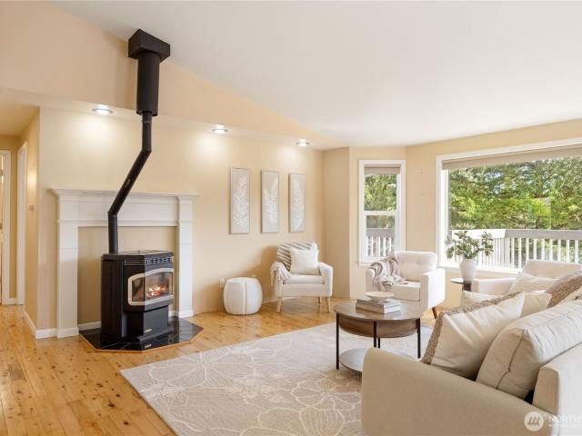 House for sale in Allyn, Washington
