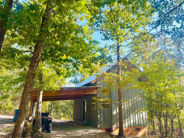 House for sale in Mountain View, Stone County