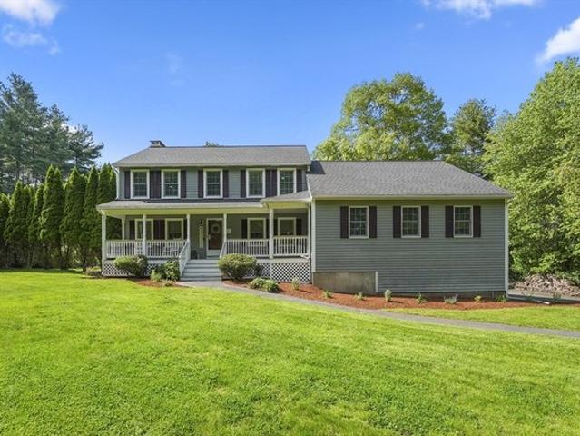 House for sale in Chelmsford, Massachusetts