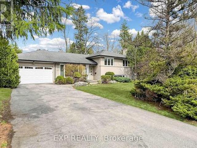 House for sale in Oakville, Ontario