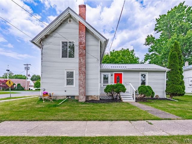 House for sale in Niagara, New York