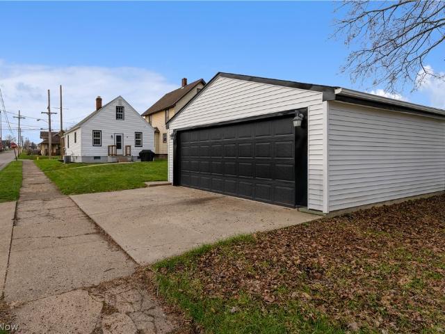 House for sale in Struthers, Ohio