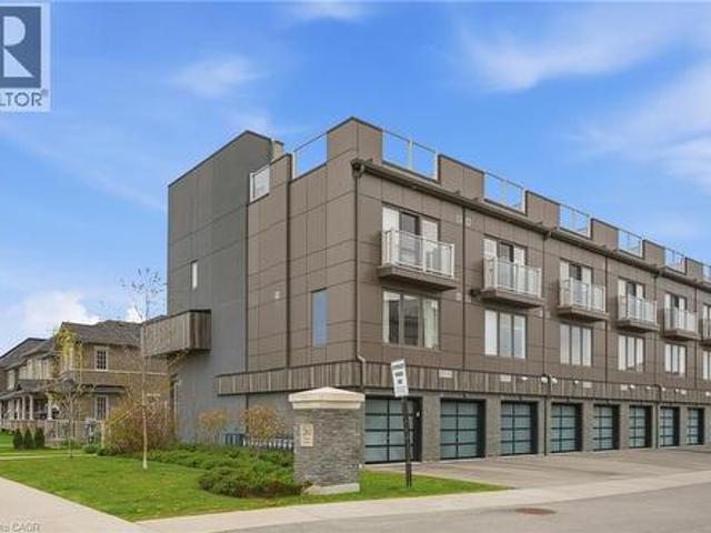Townhouse for sale in Ancaster, Ontario