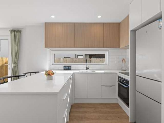 Townhouse for sale in Heathcote, Canterbury