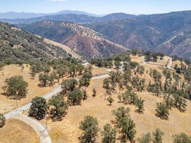 Land for sale in Tehachapi, California