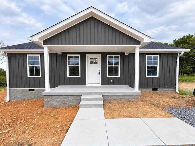 House for sale in Scottsville, Allen County