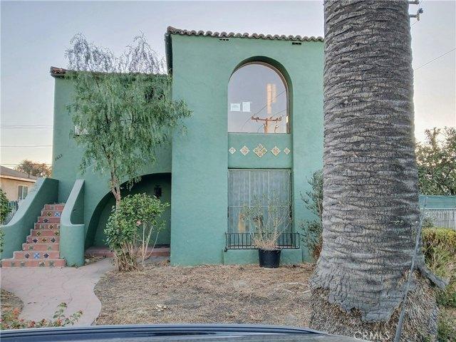 House for sale in Long Beach, California
