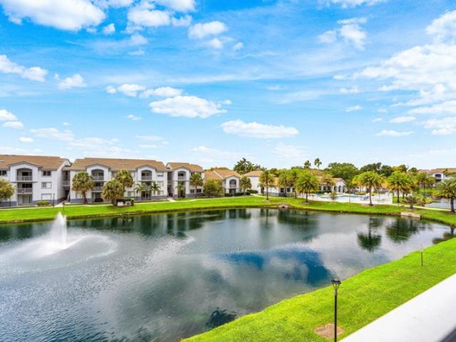 Condo for sale in Davie, Florida