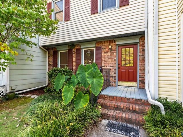 Townhouse for sale in Huntsville, Alabama