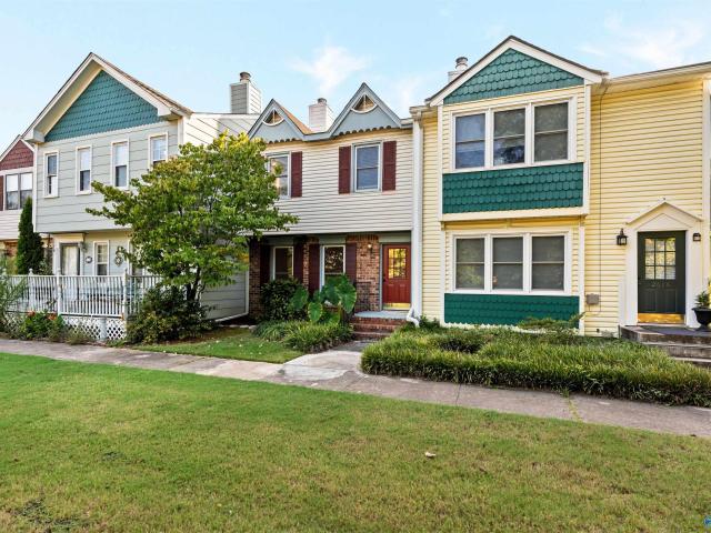 Townhouse for sale in Huntsville, Alabama