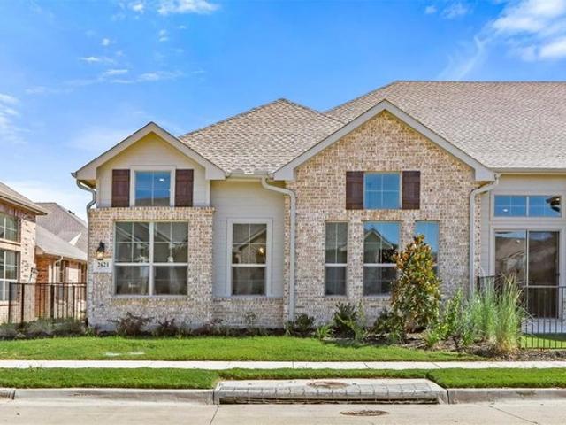 Townhouse for rent in Grand Prairie, Texas
