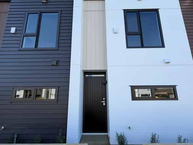 House for rent in Owhata, Oroua County