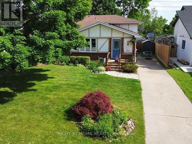 House for sale in Brights Grove, Ontario