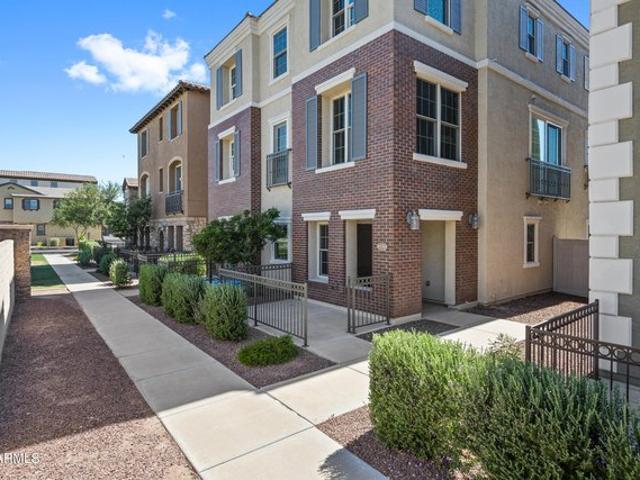 Townhouse for sale in Gilbert, Arizona
