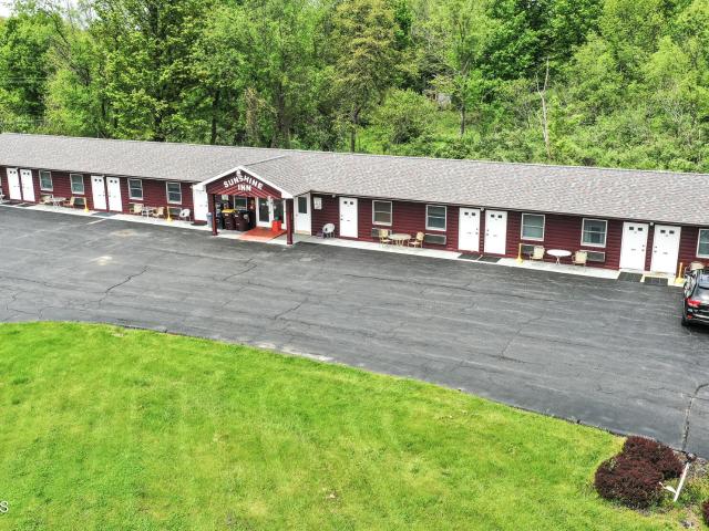 Commercial for sale in Greenwich