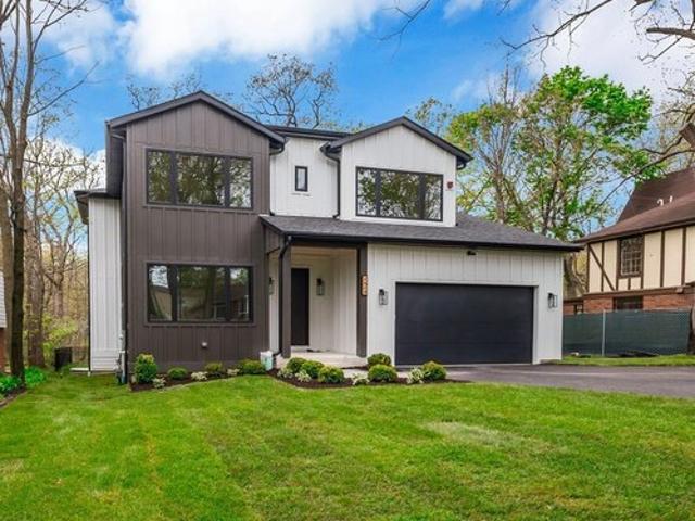 House for sale in Highland Park, Illinois