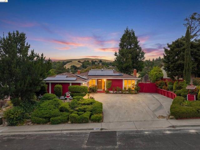 House for sale in Pinole, California