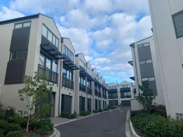 Apartment for rent in Paremoremo