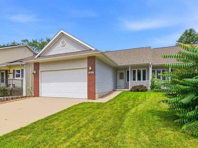 Condo for sale in Iowa City, Iowa