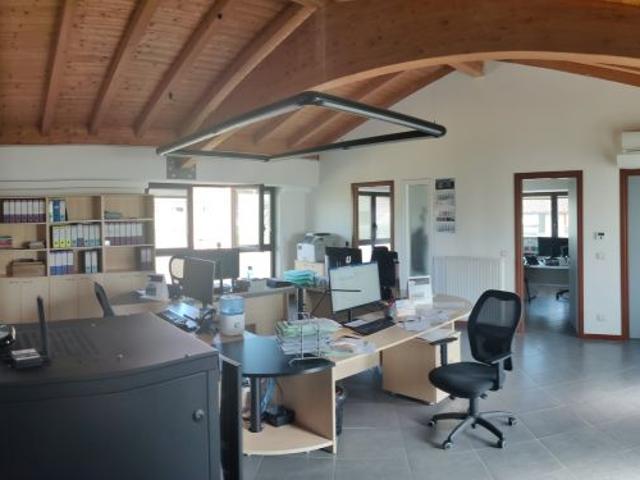 Ufficio in vendita a Rualis, Cividale Del Friuli