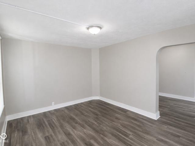 House for sale in Near Eastside, Camby