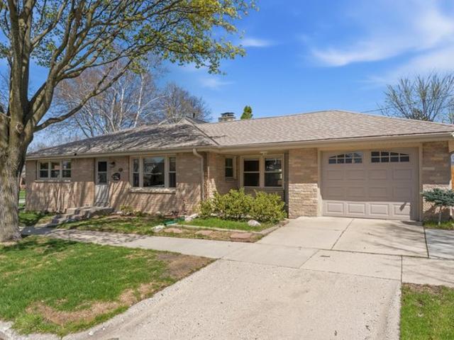 House for sale in Wauwatosa, Wisconsin