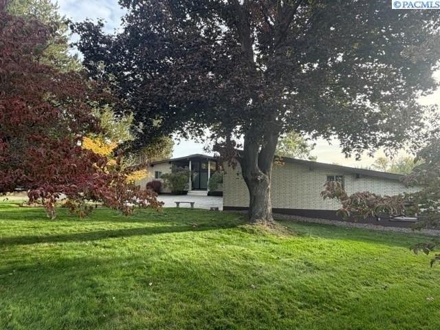 House for sale in West Richland, Benton County