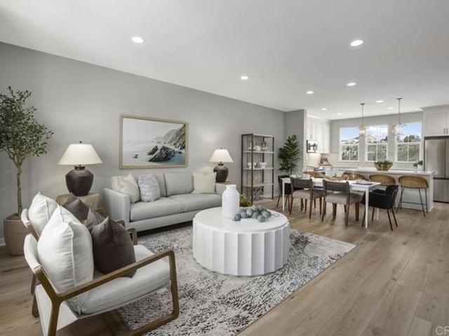 Townhouse for sale in Carlsbad, San Diego County