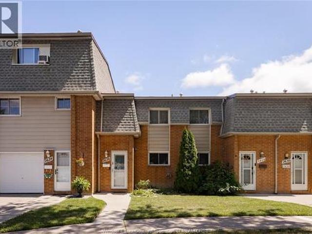 Townhouse for sale in Maidstone, Ontario