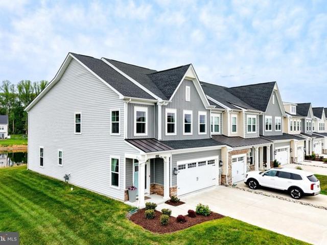 Townhouse for sale in Delaware