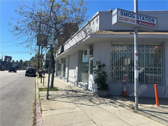 Property for rent in Canoga Park, California