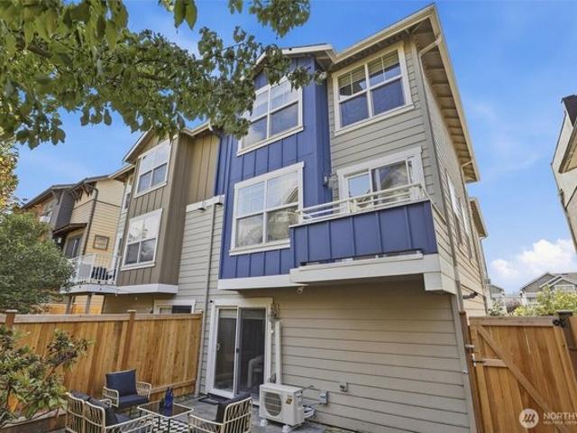 Townhouse for sale in Seattle, Washington