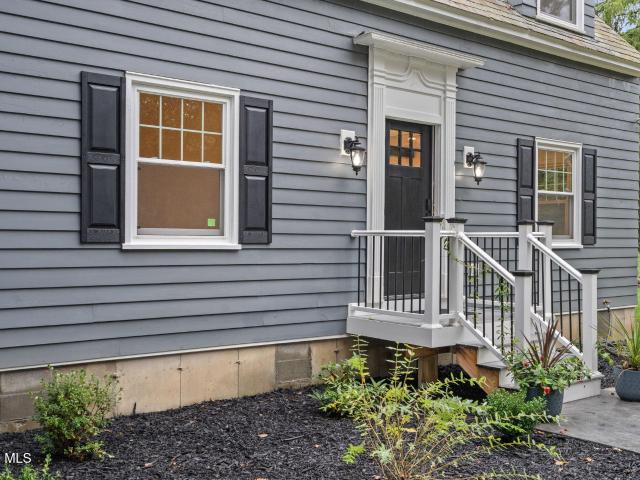 House for sale in Town of Niskayuna, Schenectady County