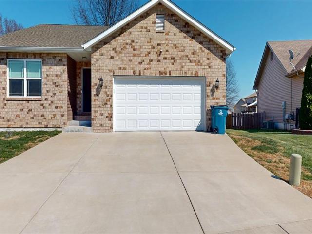 House for sale in East Saint Louis, Illinois