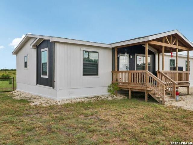 House for sale in Jourdanton, Texas
