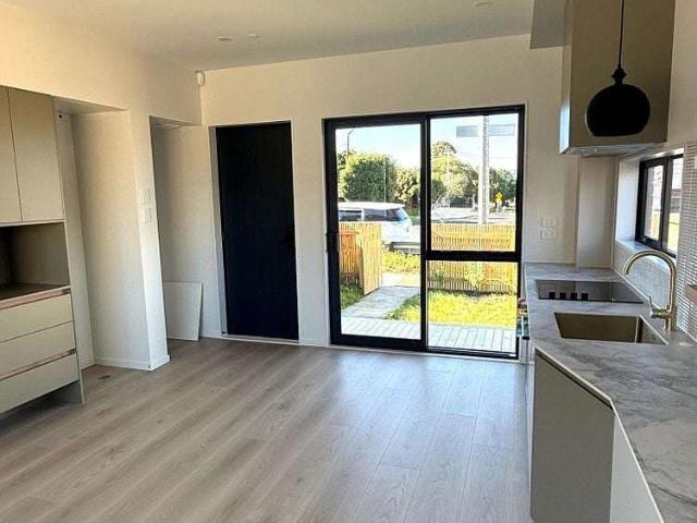 Townhouse for rent in Owhata, Oroua County