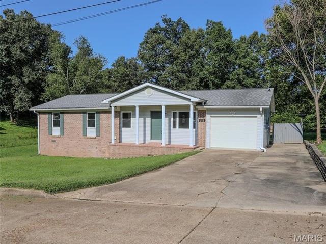 House for sale in Poplar Bluff, Missouri