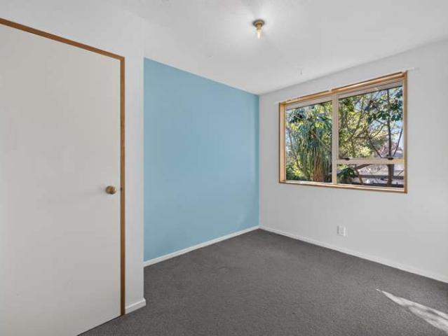House for sale in Chaslands, Canterbury