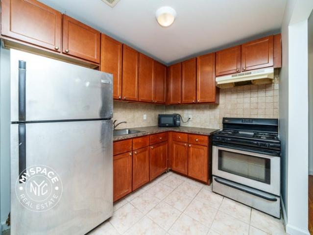 Room for rent in Arverne, New York