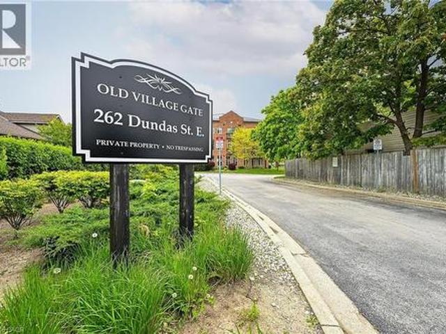 Condo for sale in Ancaster, Ontario