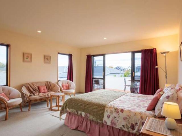 House for sale in Saint Albans, Canterbury