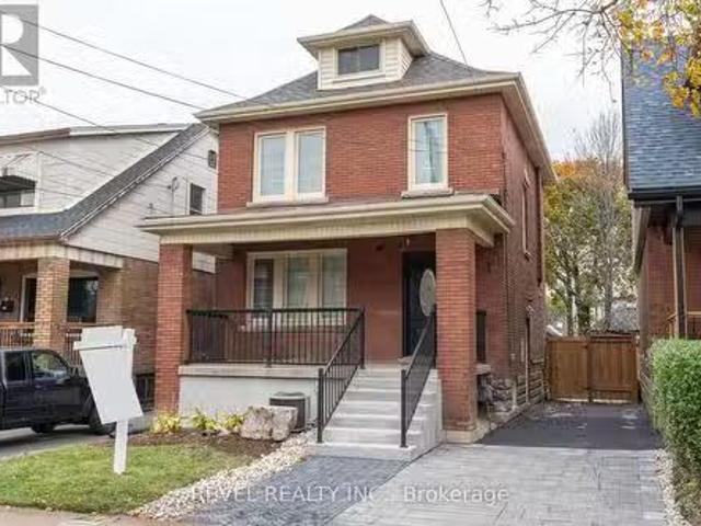 House for sale in Ancaster, Ontario