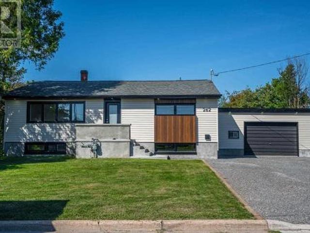 House for sale in Sault Sainte Marie, Ontario