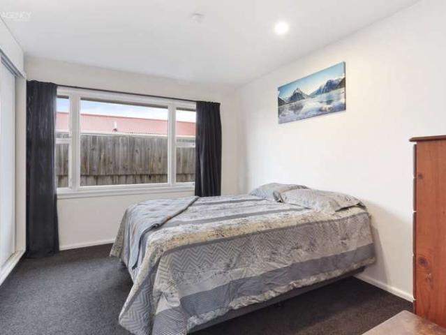 House for sale in Chaslands, Canterbury