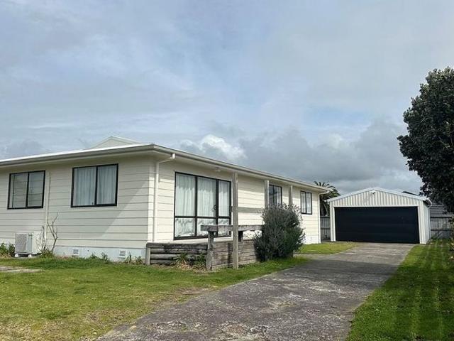 House for rent in Papamoa Beach West, Papamoa