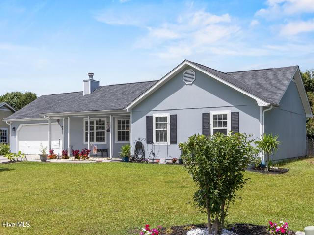 House for sale in Hubert, North Carolina